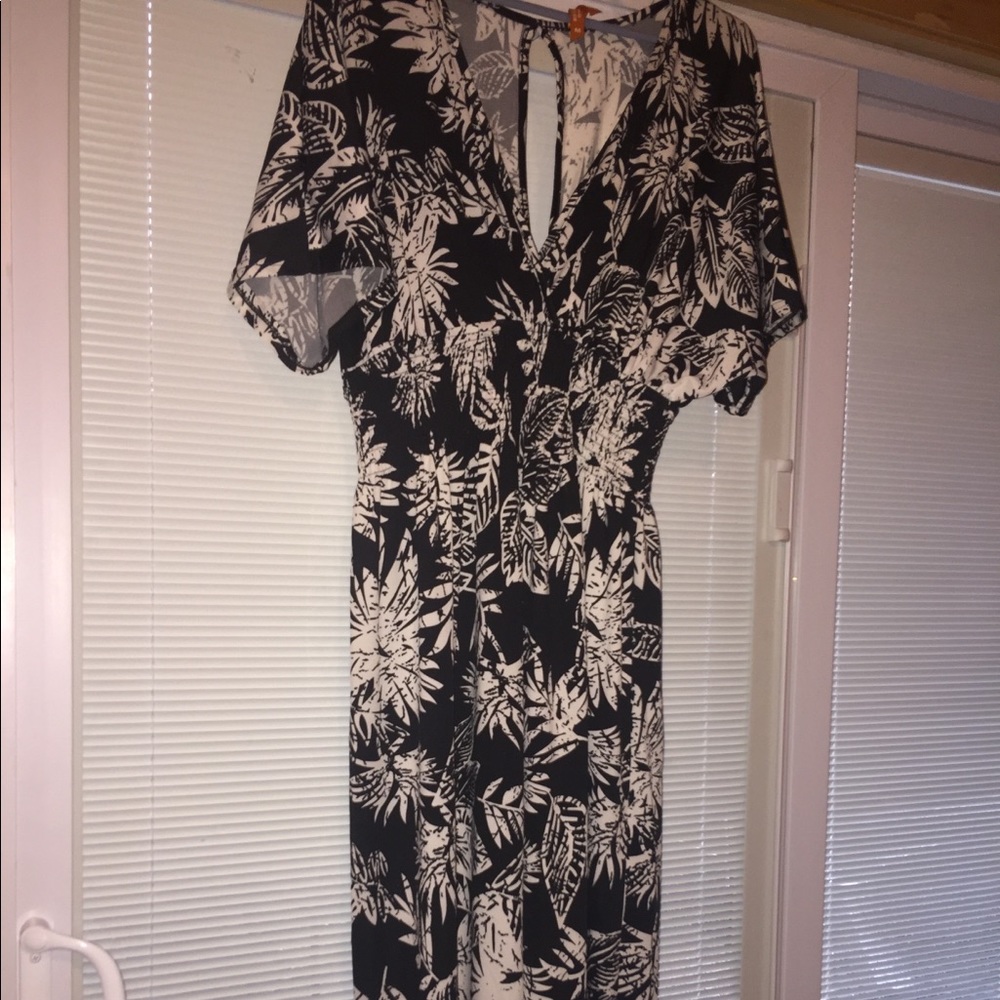 Women’s dress